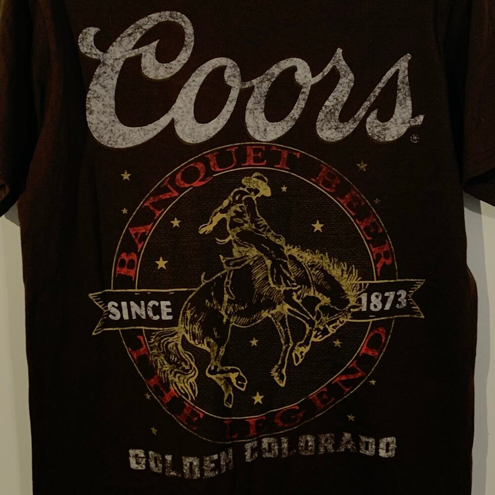 Coors Banquet Graphic Tee – Size M – Brown – Vintage Western Logo